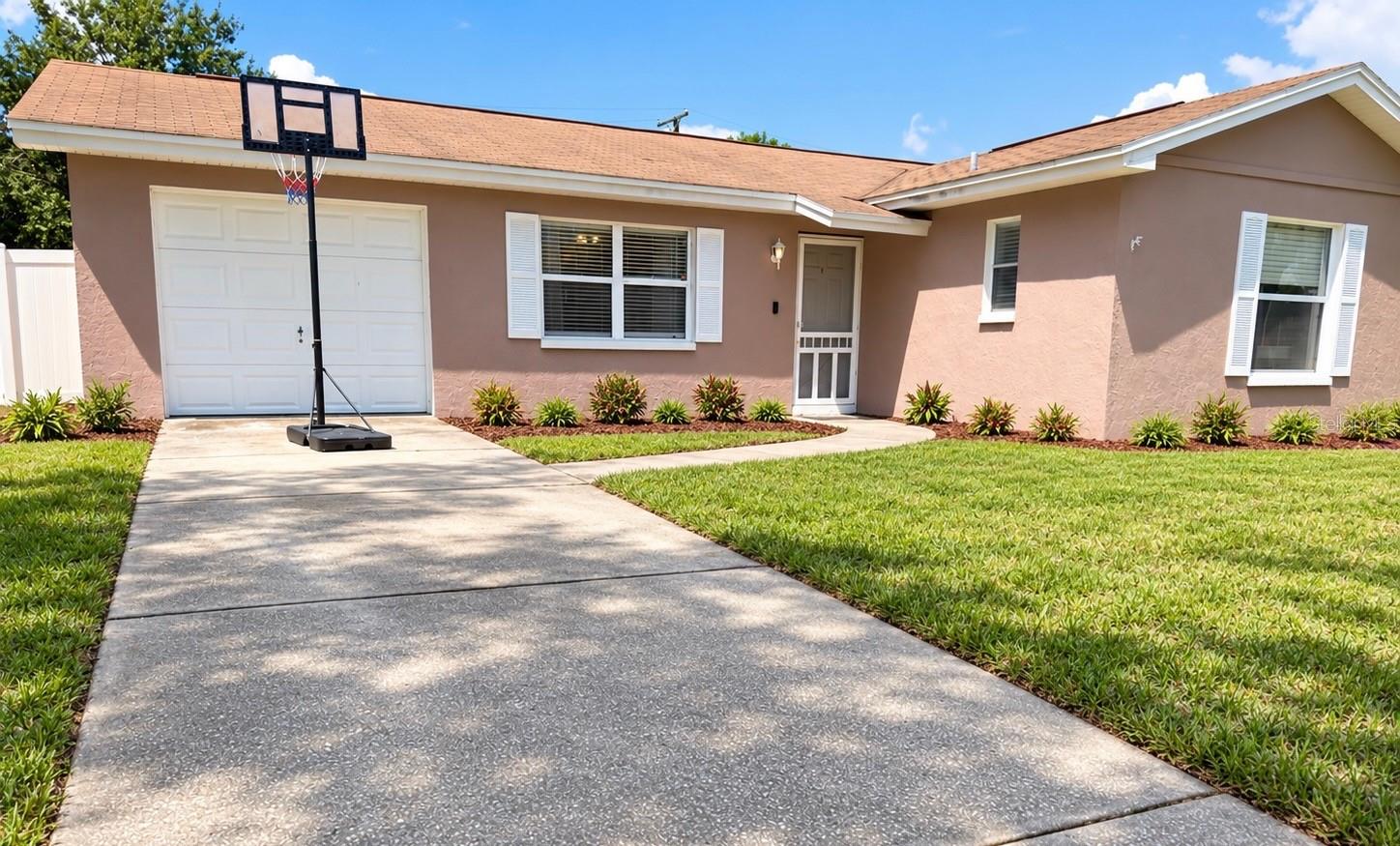 Photo of 6044 FAUNA LANE APOLLO BEACH FL 33572
