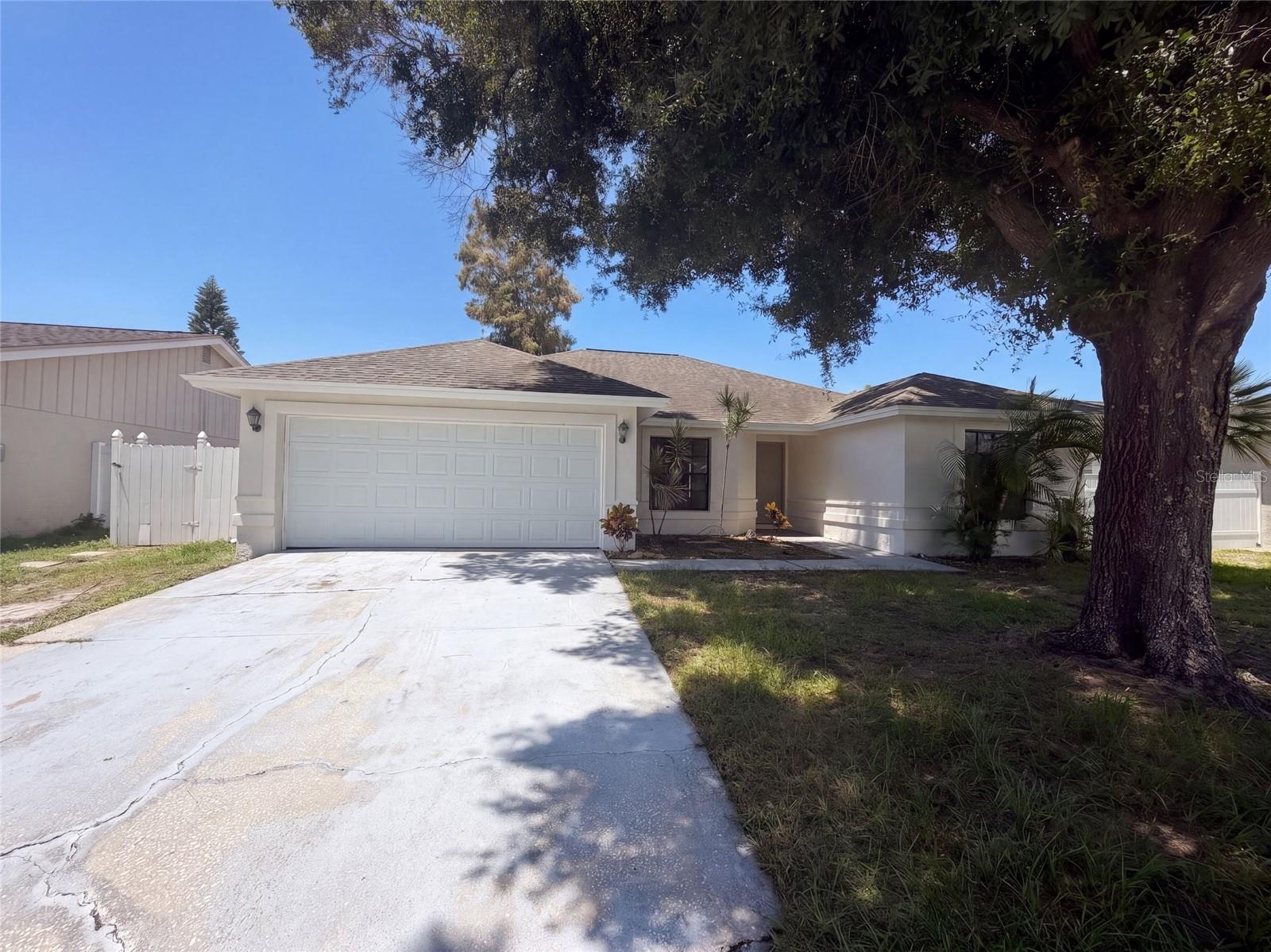 Photo of 9507 LETTERSTONE COURT TAMPA FL 33615