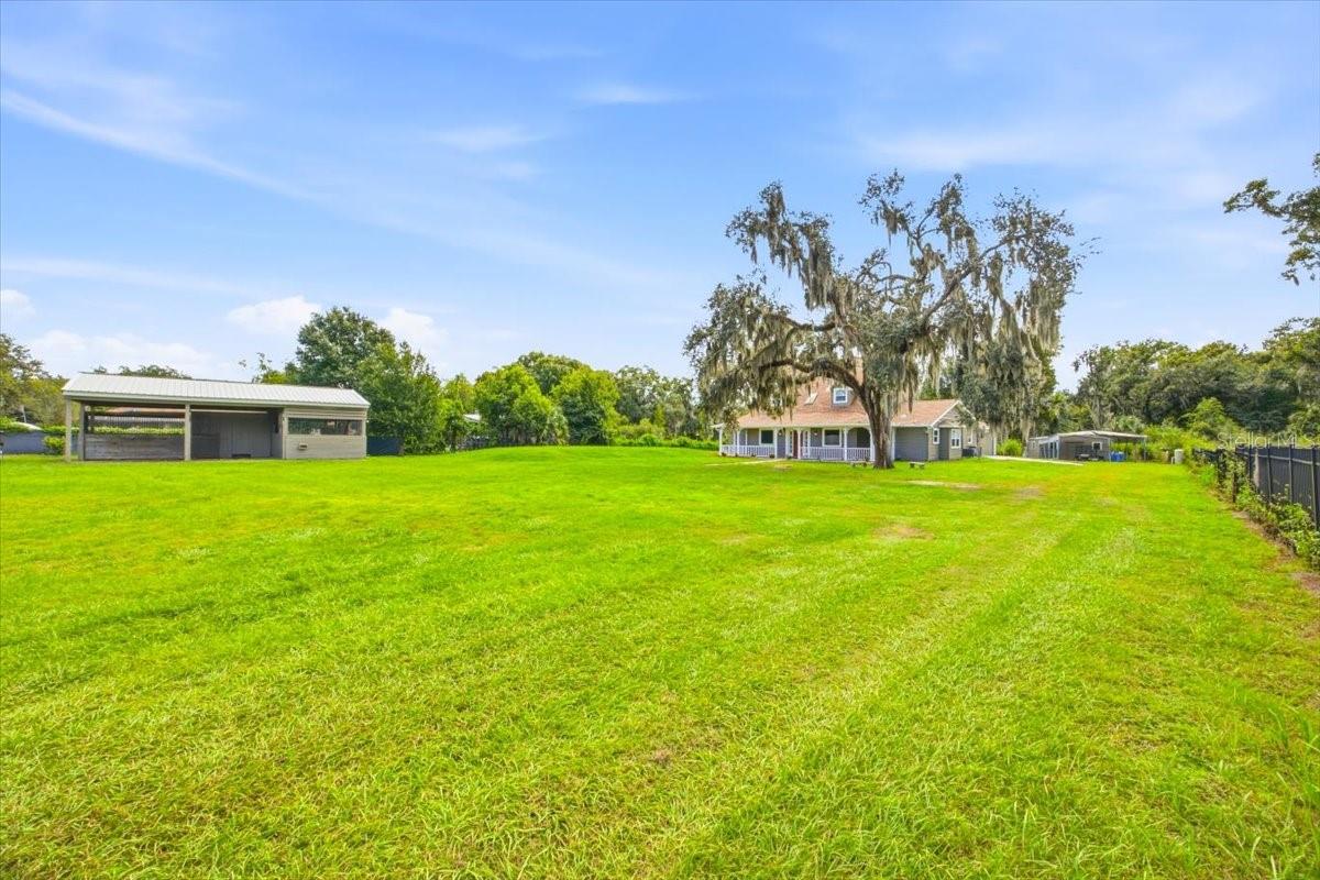 Photo of 3717 FUTCH LOOP PLANT CITY FL 33566
