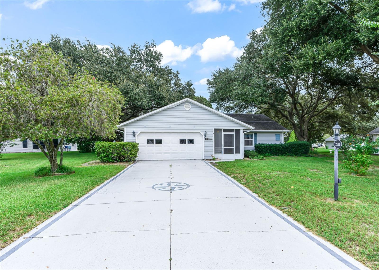 Photo of 2311 BONNIE VIEW COURT LEESBURG FL 34788