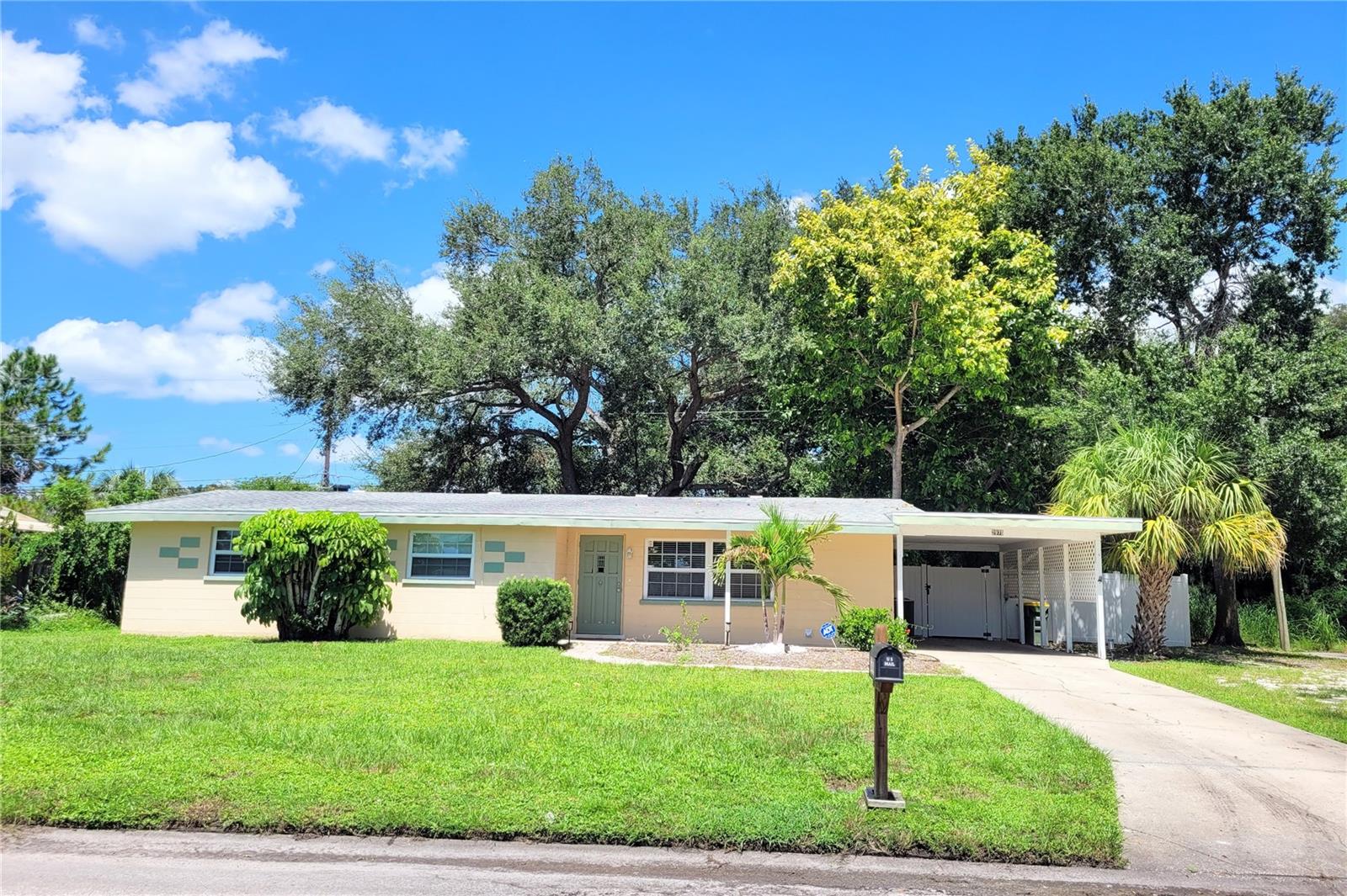 Photo of 2975 LOUISE STREET SARASOTA FL 34237