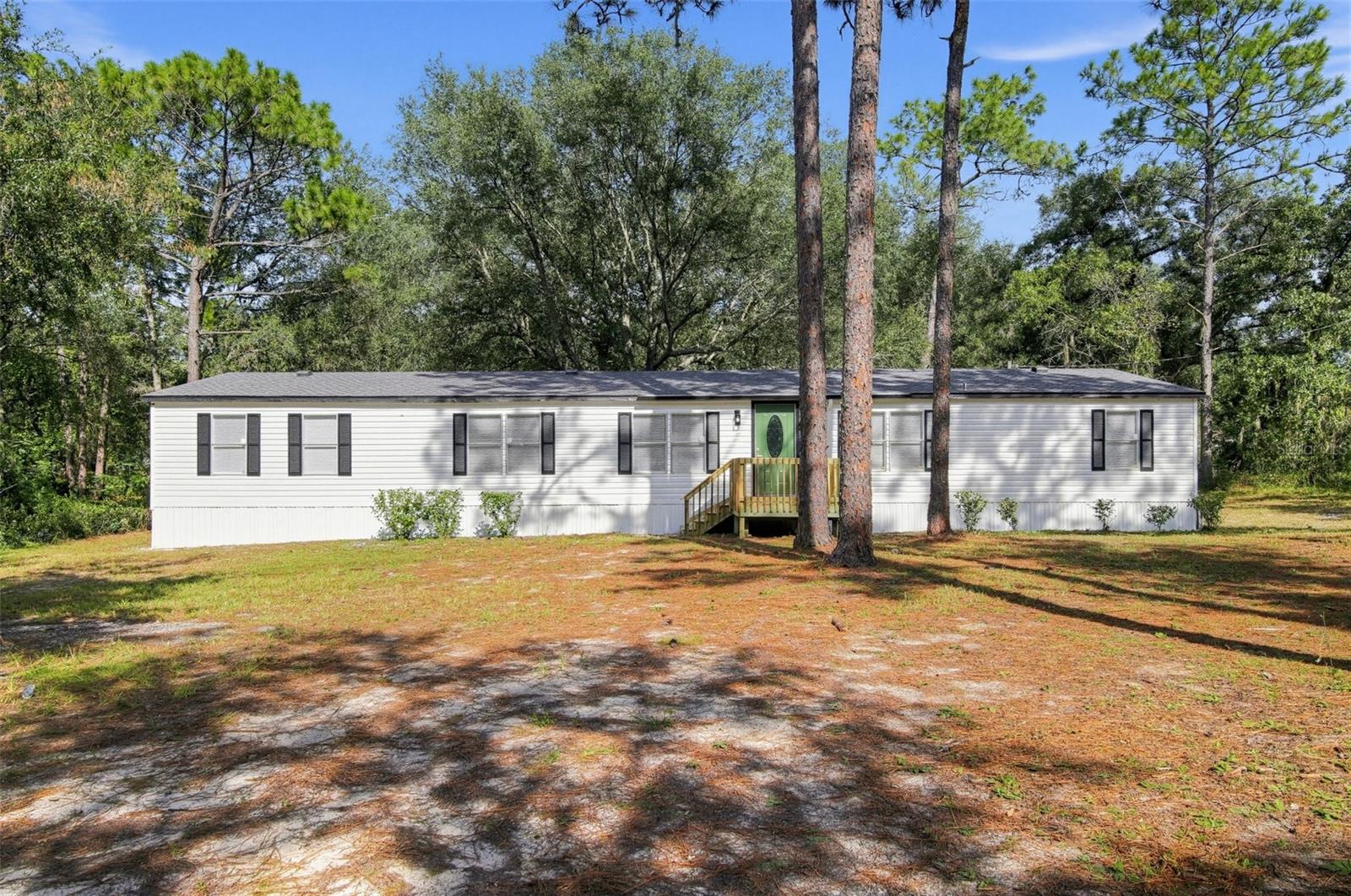 Photo of 124 HOUR GLASS CIRCLE HAWTHORNE FL 32640