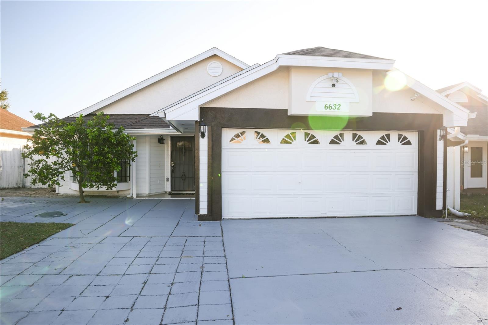 Photo of 6632 MERITMOOR CIRCLE ORLANDO FL 32818