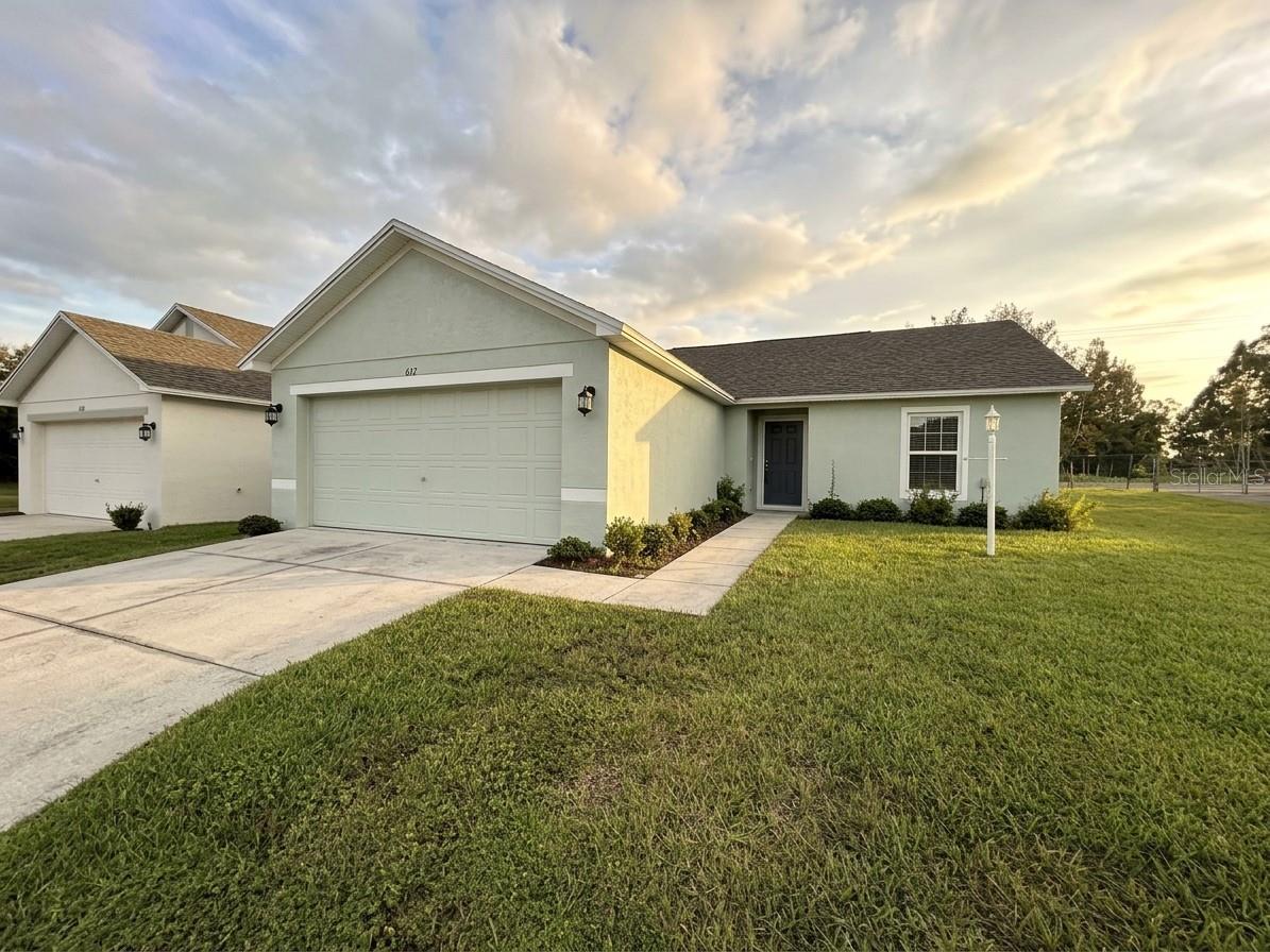 Photo of 627 W CAREY LANE AVON PARK FL 33825