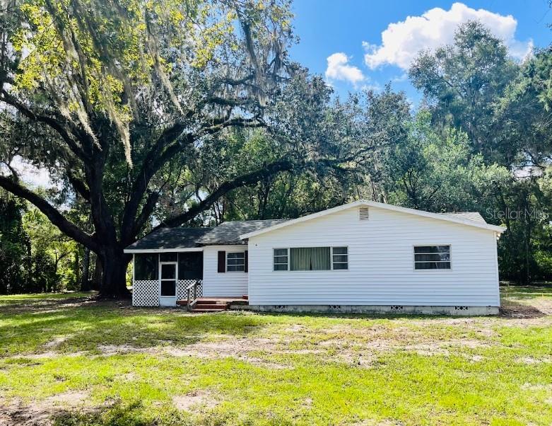 Photo of 3324 TAYLOR AVENUE COLEMAN FL 33521