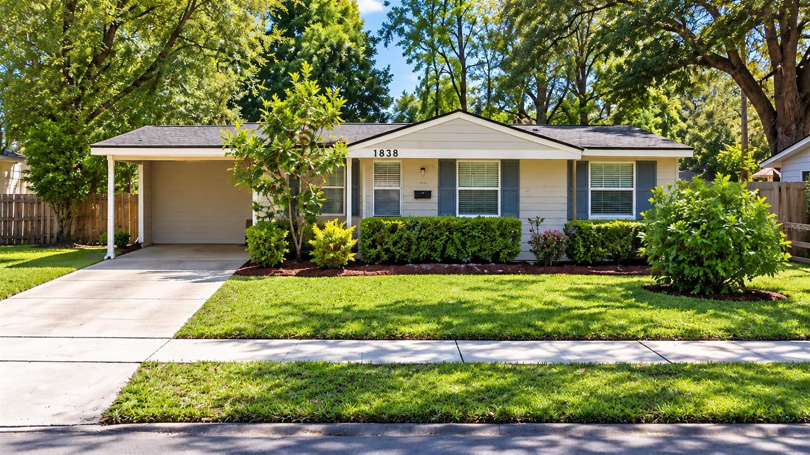 Photo of 1838 LEONID ROAD JACKSONVILLE FL 32218