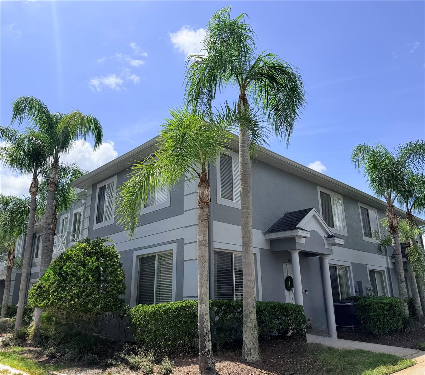 Photo of 18120 PARADISE POINT DRIVE TAMPA FL 33647