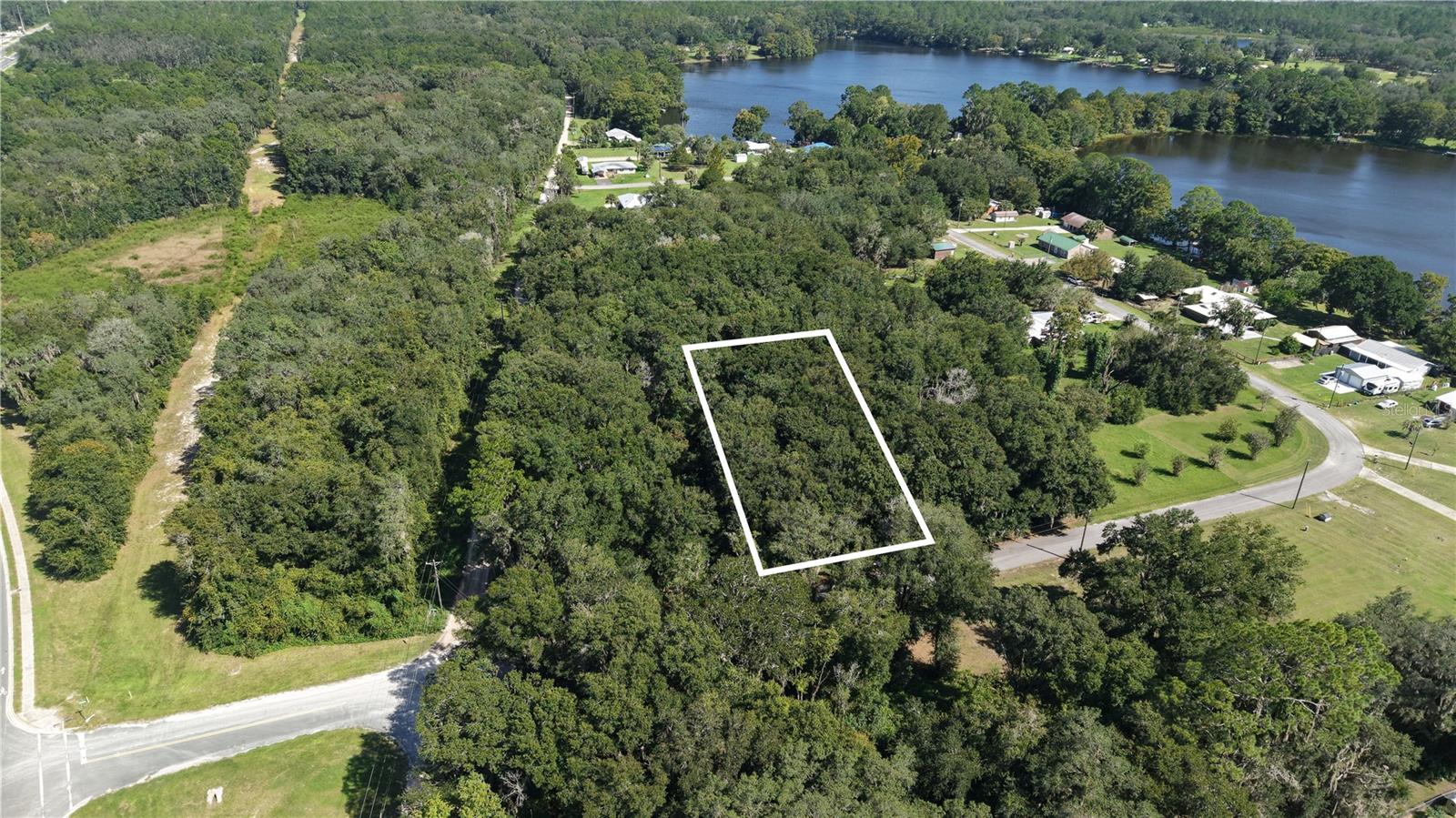 Photo of 104 TWIN LAKE GROVE DRIVE INTERLACHEN FL 32148