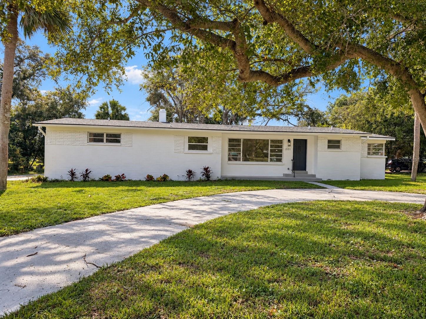 Photo of 201 GRANADA STREET HOLLY HILL FL 32117