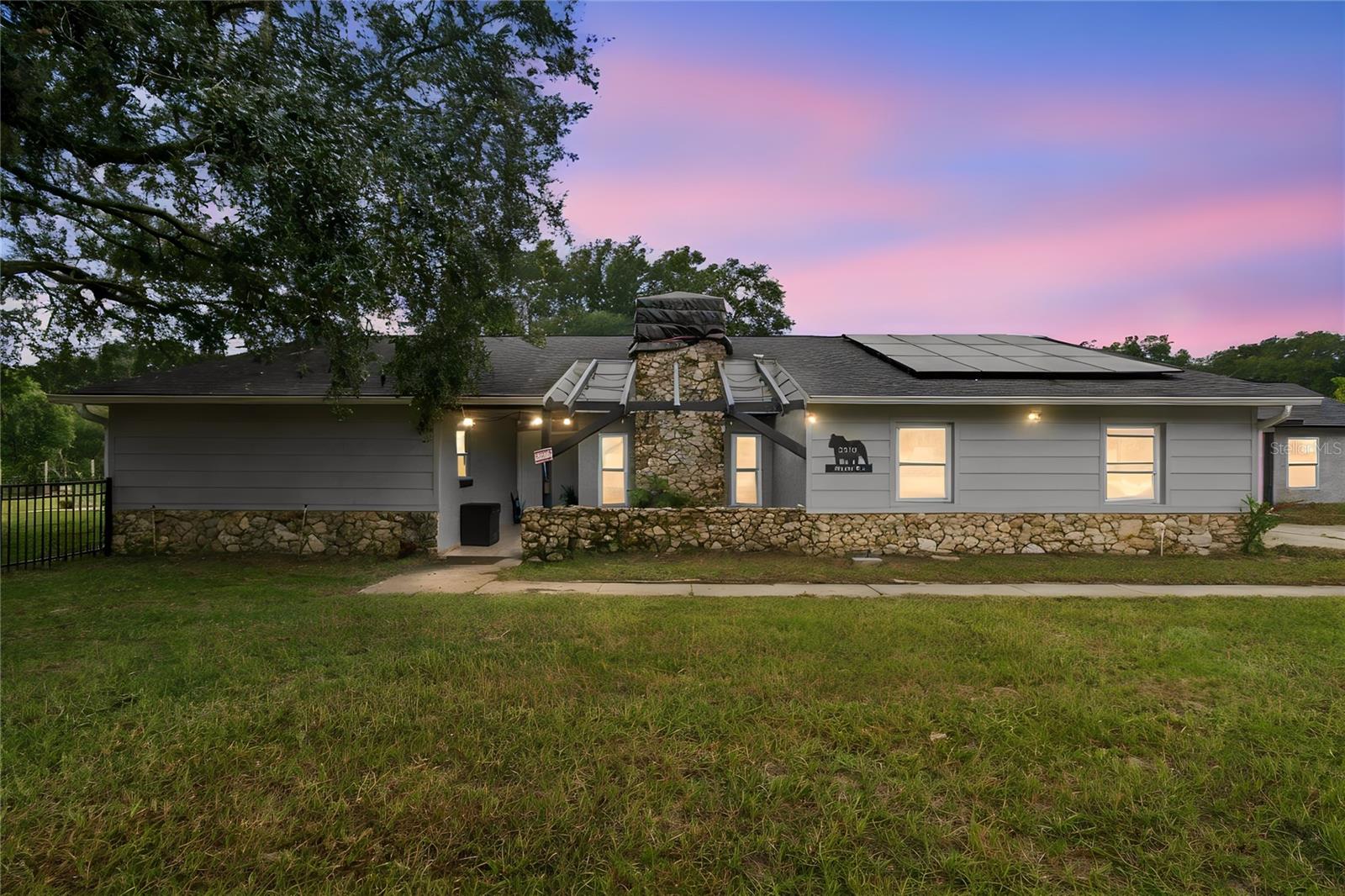 Photo of 2210 EDGAR COURT OVIEDO FL 32765