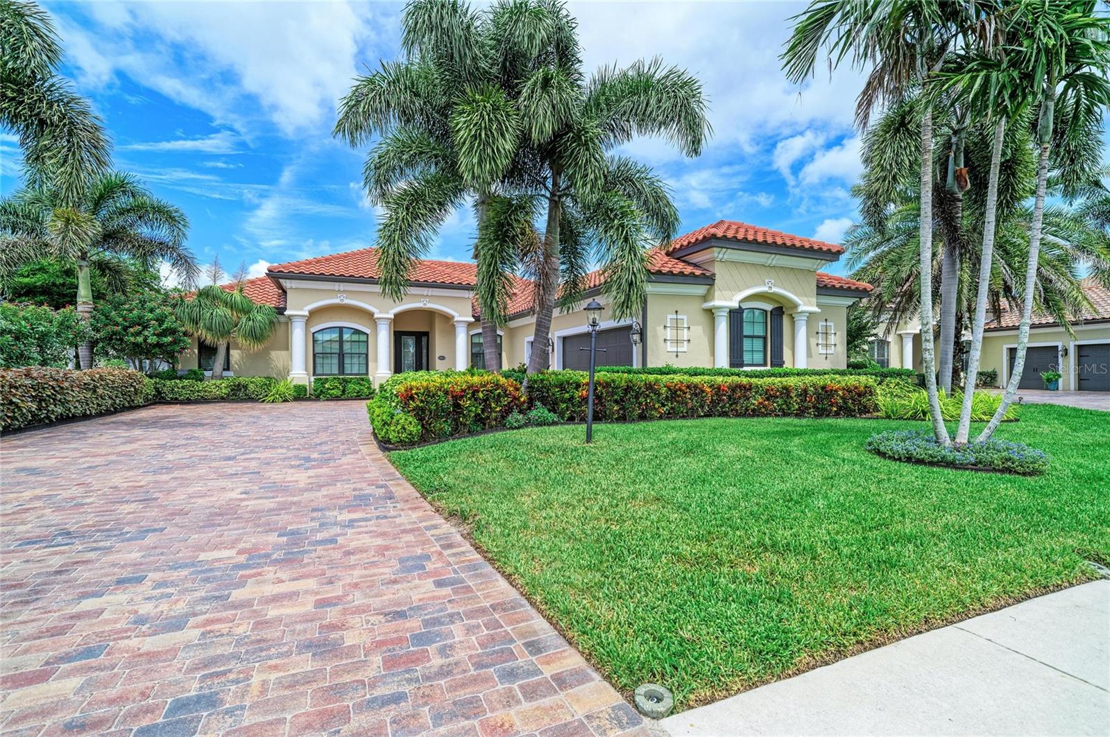 Photo of 13213 BRIDGEPORT CROSSING BRADENTON FL 34211