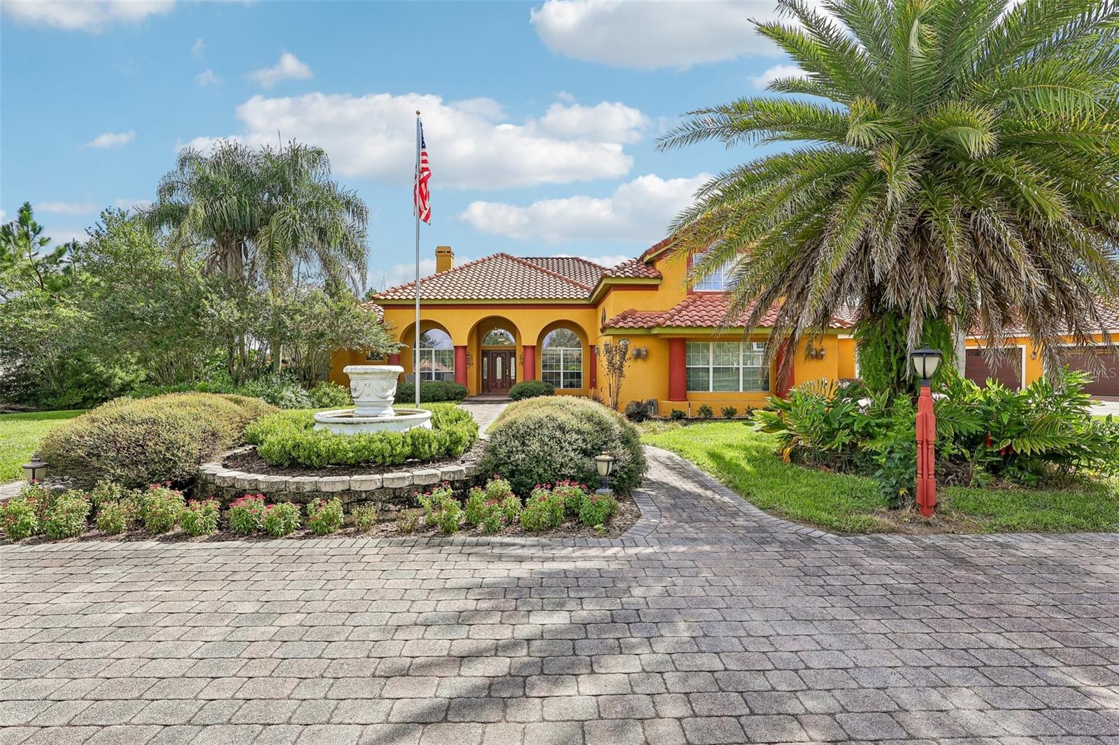 Photo of 32736 WOLFS TRAIL SORRENTO FL 32776