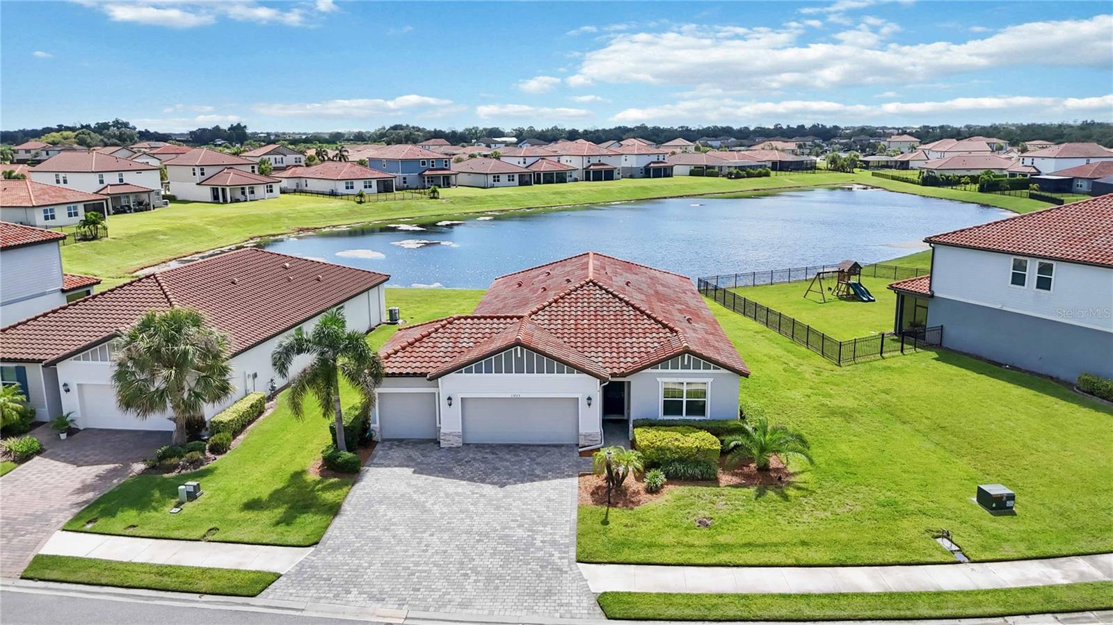Photo of 13723 GREEN HAMMOCK PLACE LAKEWOOD RANCH FL 34211