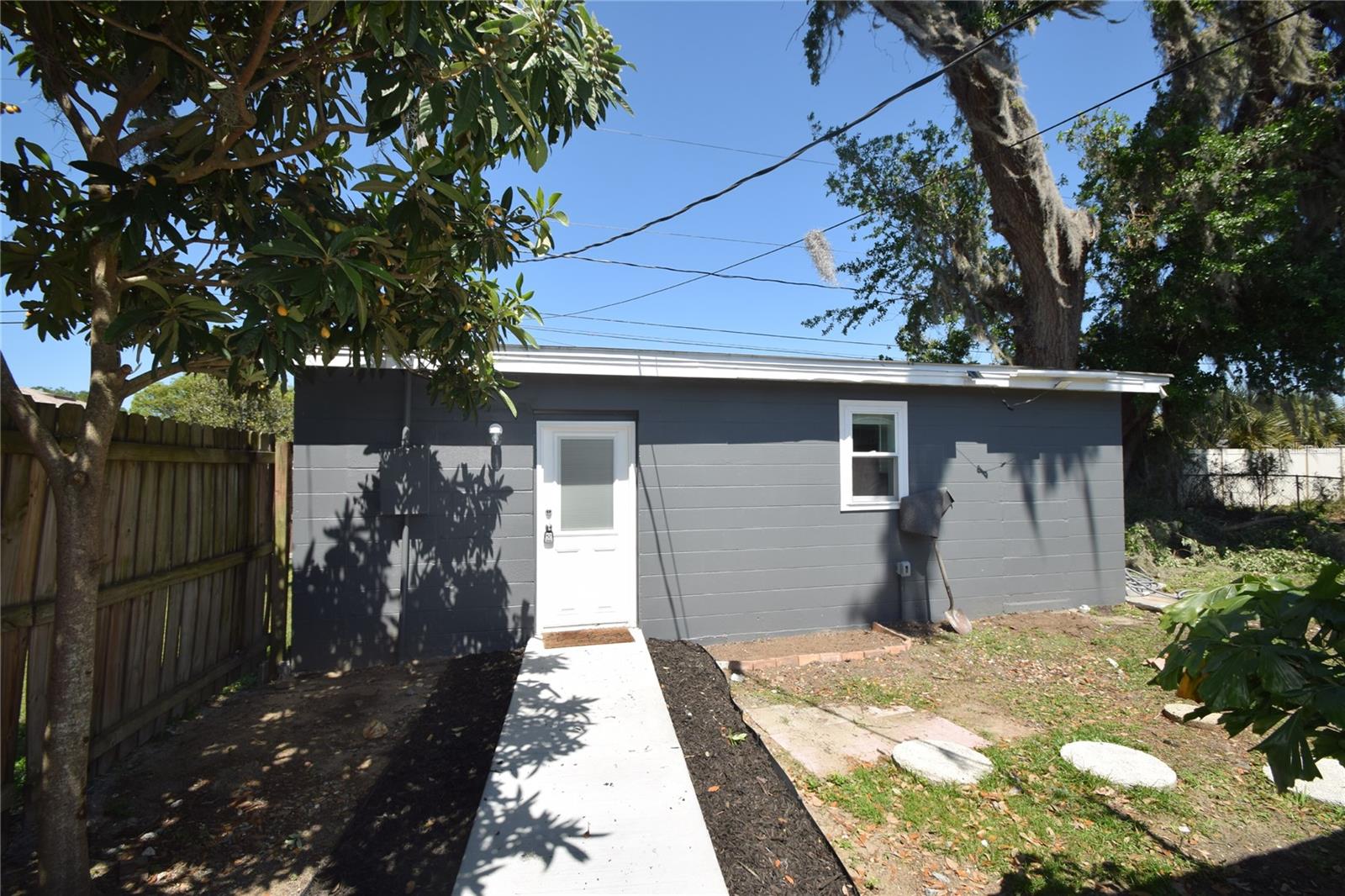 Photo of 527 GARDEN DRIVE #2 LAKELAND FL 33813