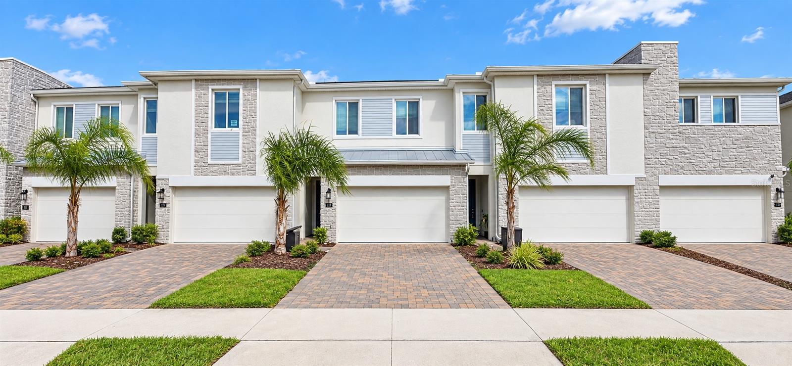Photo of 161 NINE IRON DRIVE DAVENPORT FL 33896