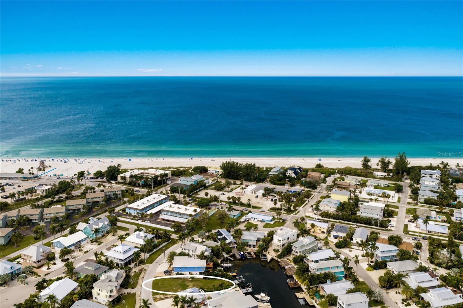 Photo of 214 S HARBOR DRIVE HOLMES BEACH FL 34217