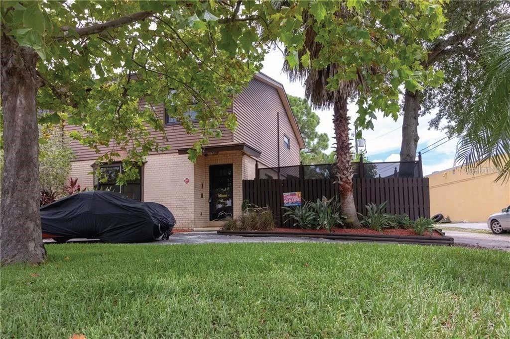 Photo of 421 PALM AVENUE ST PETERSBURG FL 33703