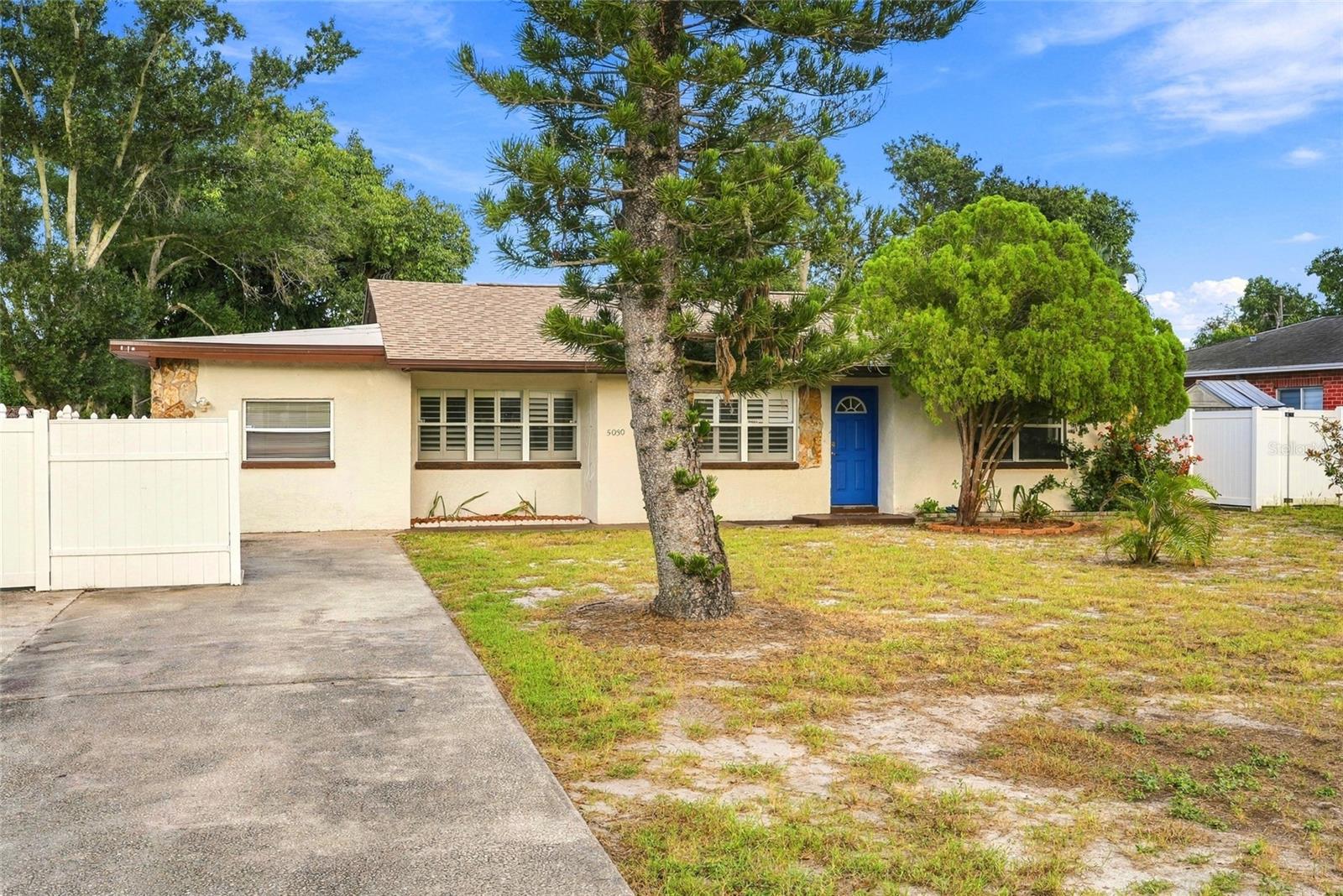 Photo of 5030 ARAGON WAY ST PETERSBURG FL 33705