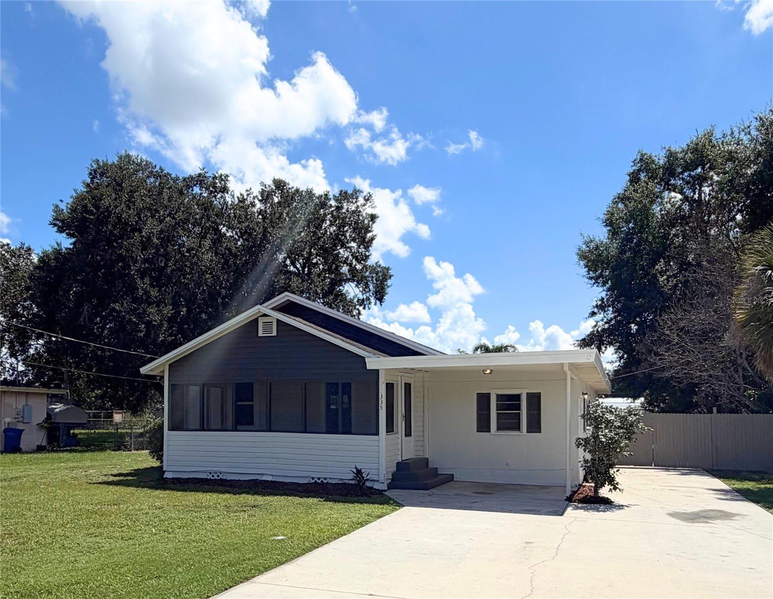 Photo of 335 E HOFFMAN STREET LAKE ALFRED FL 33850