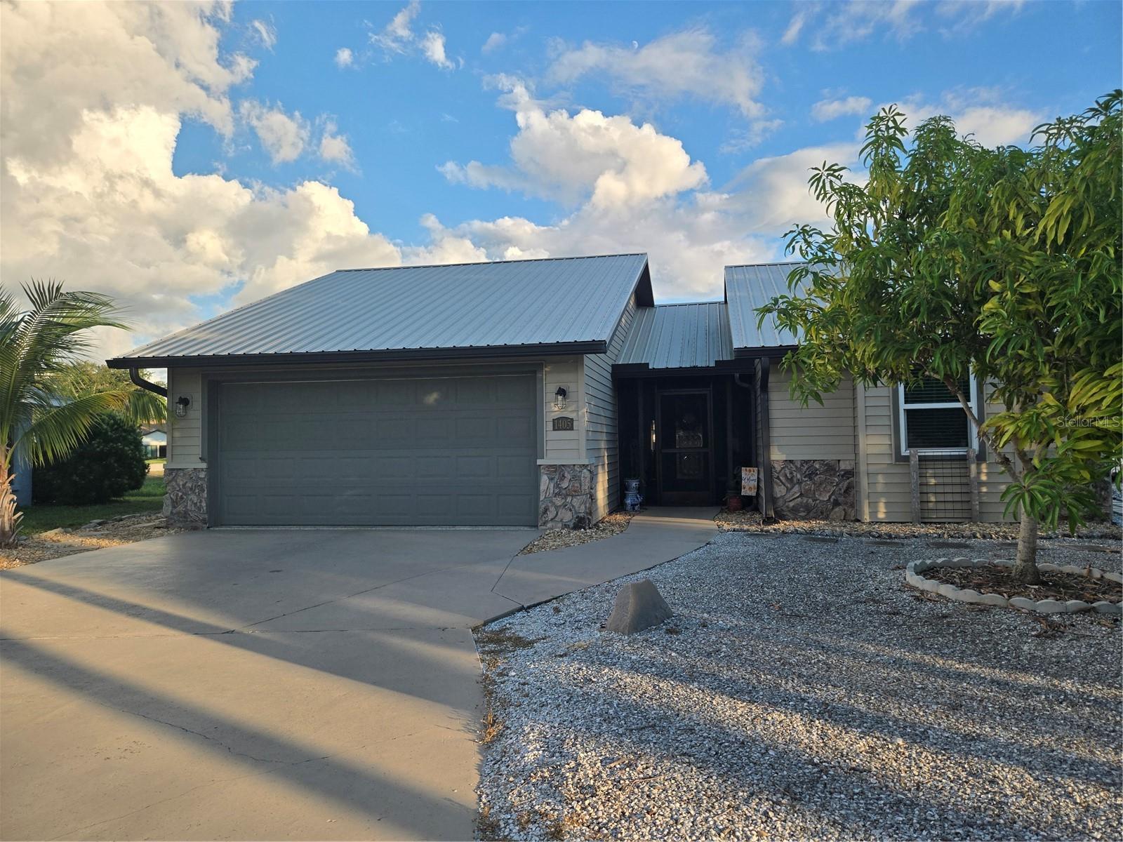 Photo of 1405 STRADA D ARGENTO VENICE FL 34292