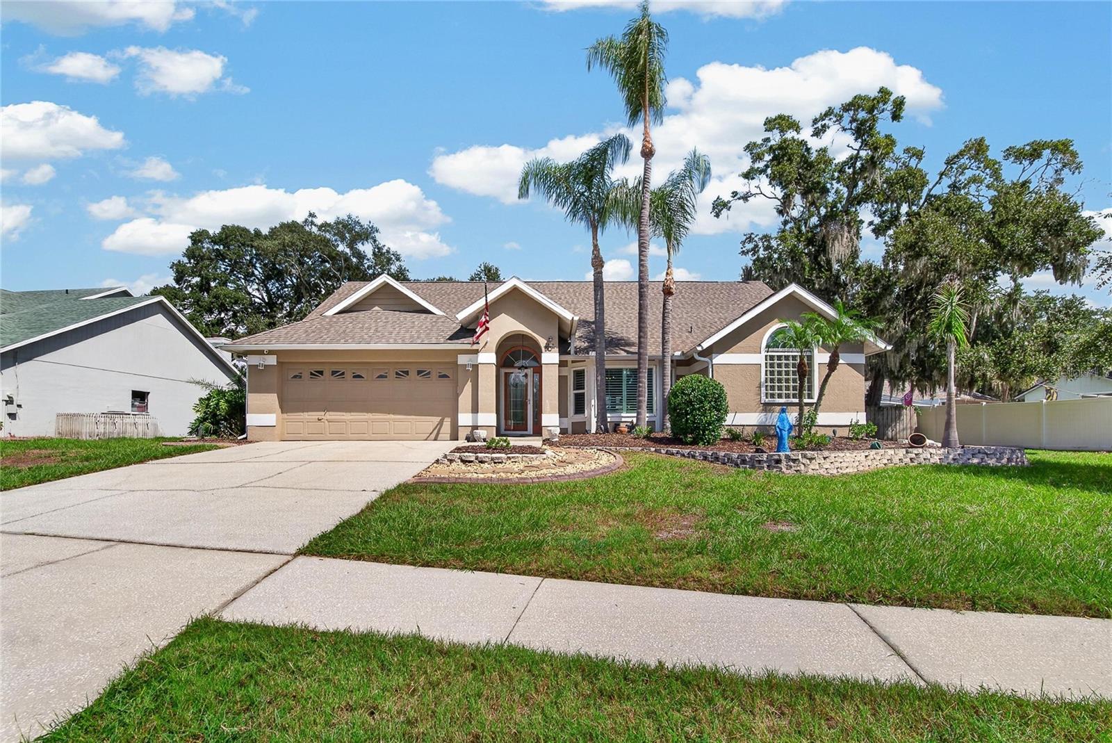 Photo of 2010 RIVER PARK COURT VALRICO FL 33596