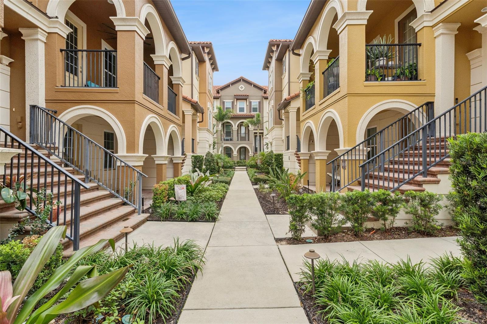 Photo of 1048 PARMA CIRCLE LAKE MARY FL 32746