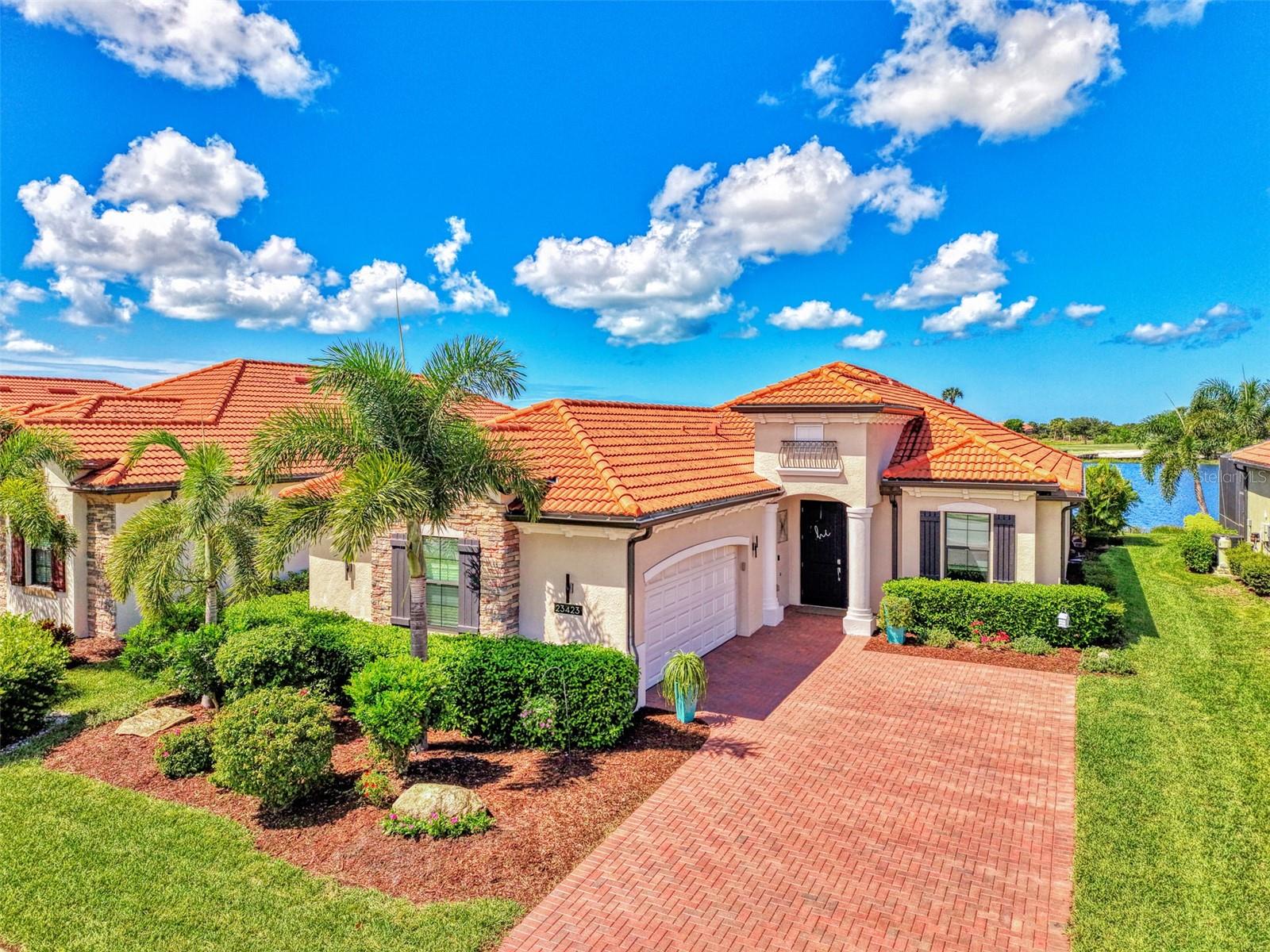 Photo of 23423 WAVERLY CIRCLE VENICE FL 34293