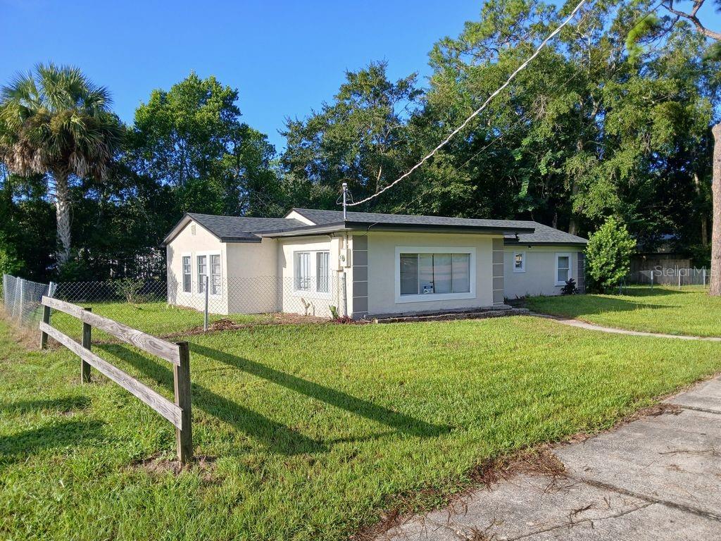 Photo of 1001 SANTA BARBARA DRIVE SANFORD FL 32773