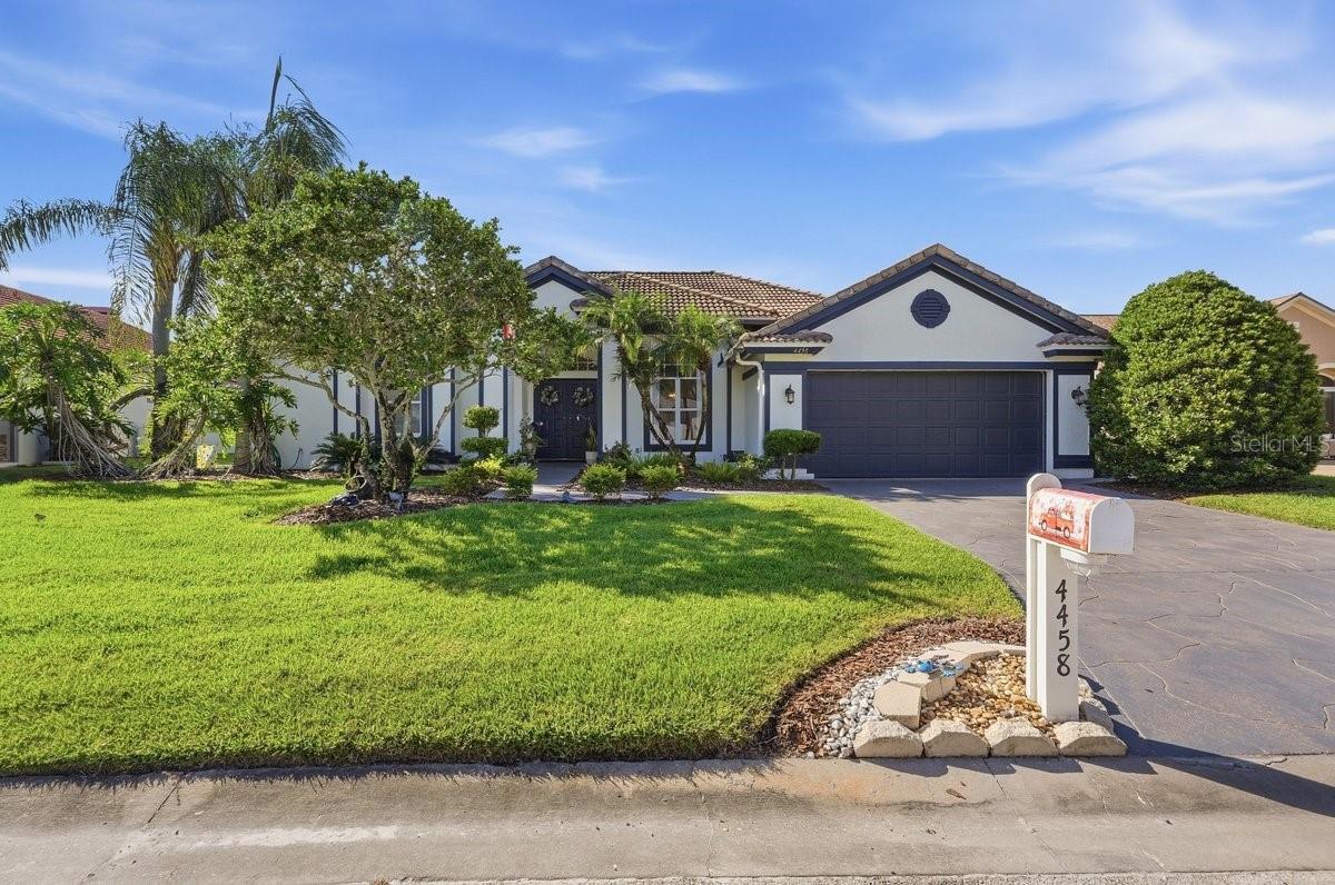Photo of 4458 FAIRWAY OAKS DRIVE MULBERRY FL 33860