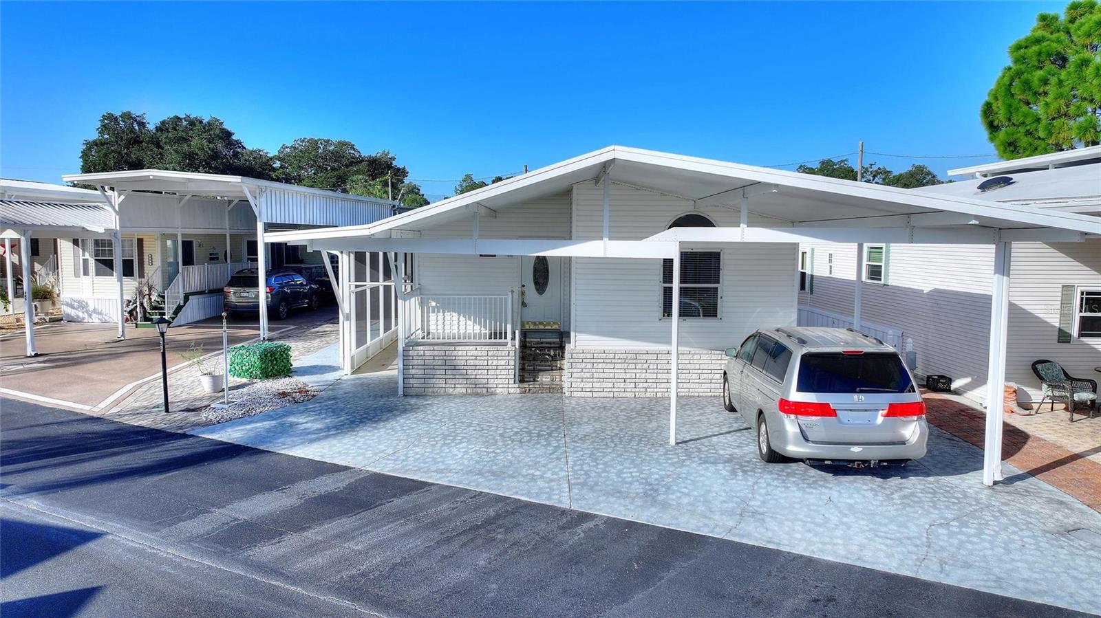 Photo of 439 PAR PINES BOULEVARD DAVENPORT FL 33837