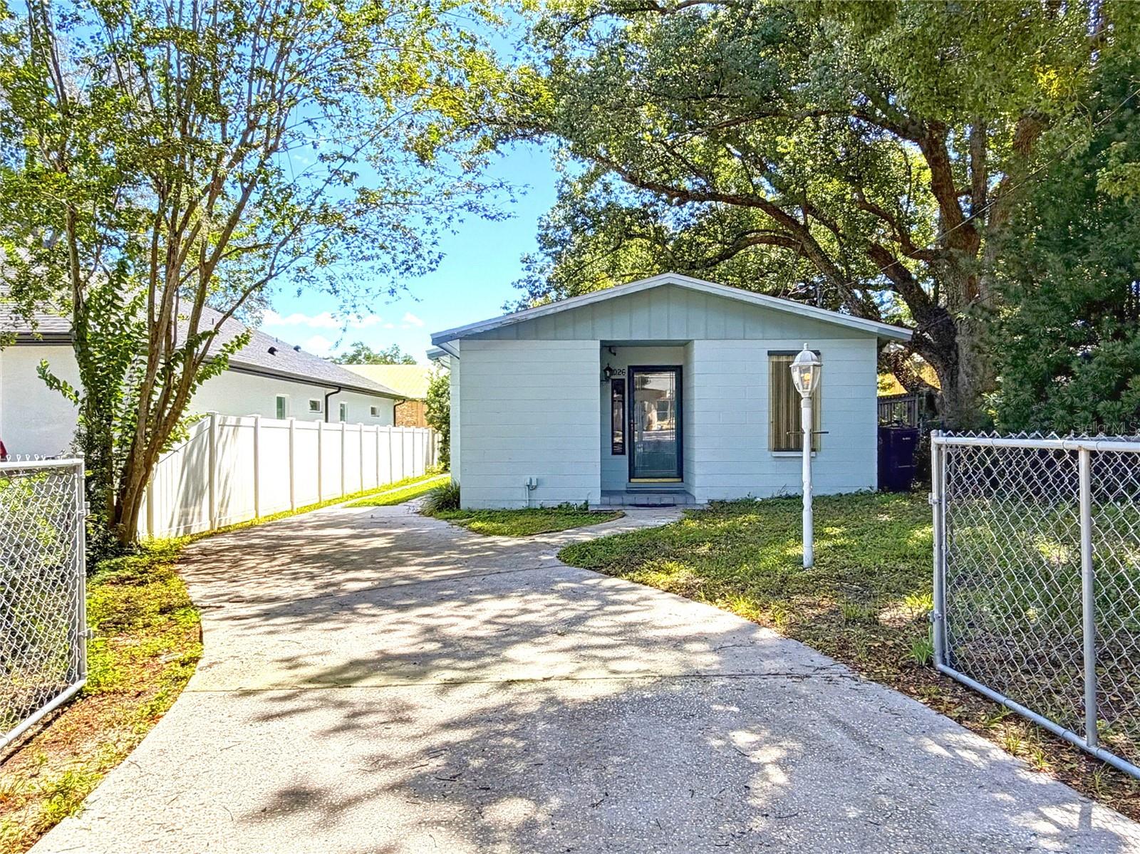 Photo of 1026 W RAMBLA STREET TAMPA FL 33612