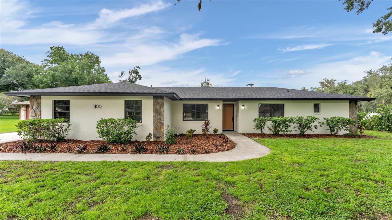 Photo of 1100 HAMMOCK SHADE DRIVE LAKELAND FL 33809