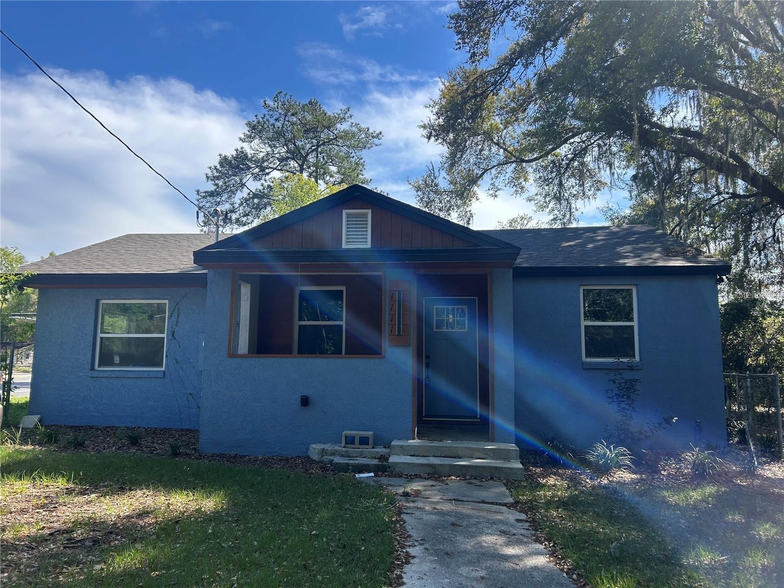 Photo of 1111 SE 6TH AVENUE GAINESVILLE FL 32601