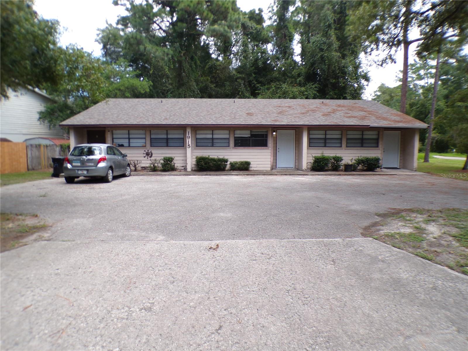 Photo of 1915 SW 70TH TERRACE GAINESVILLE FL 32607