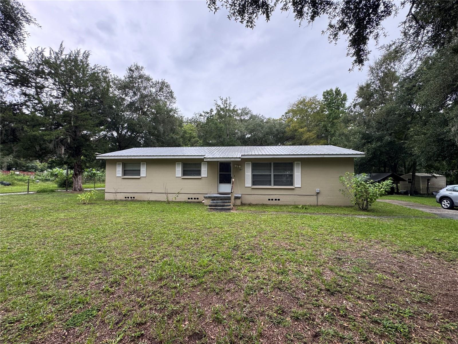 Photo of 602 N DIVISION STREET MICANOPY FL 32667