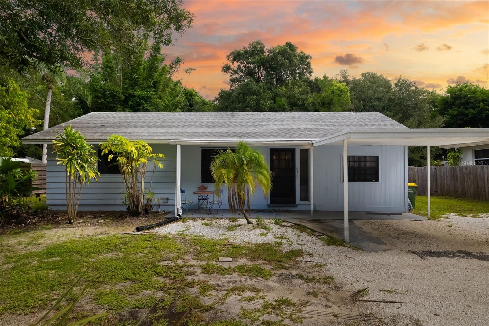 Photo of 615 S SHADE AVENUE SARASOTA FL 34237
