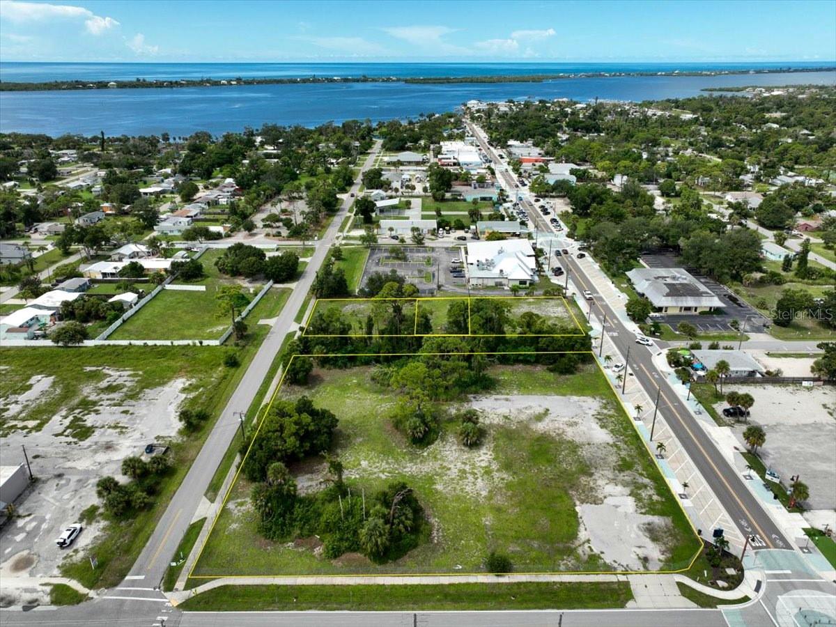 Photo of 201 W DEARBORN STREET ENGLEWOOD FL 34223