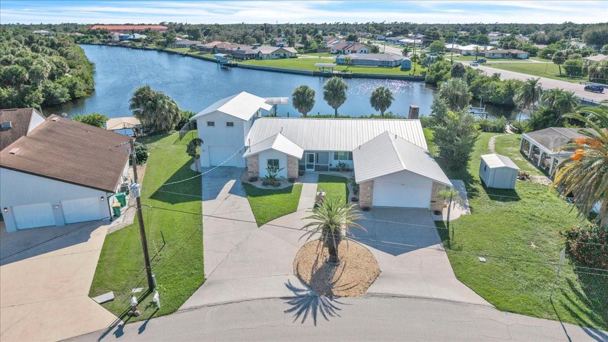 Photo of 795 S ELLICOTT CIRCLE PORT CHARLOTTE FL 33952