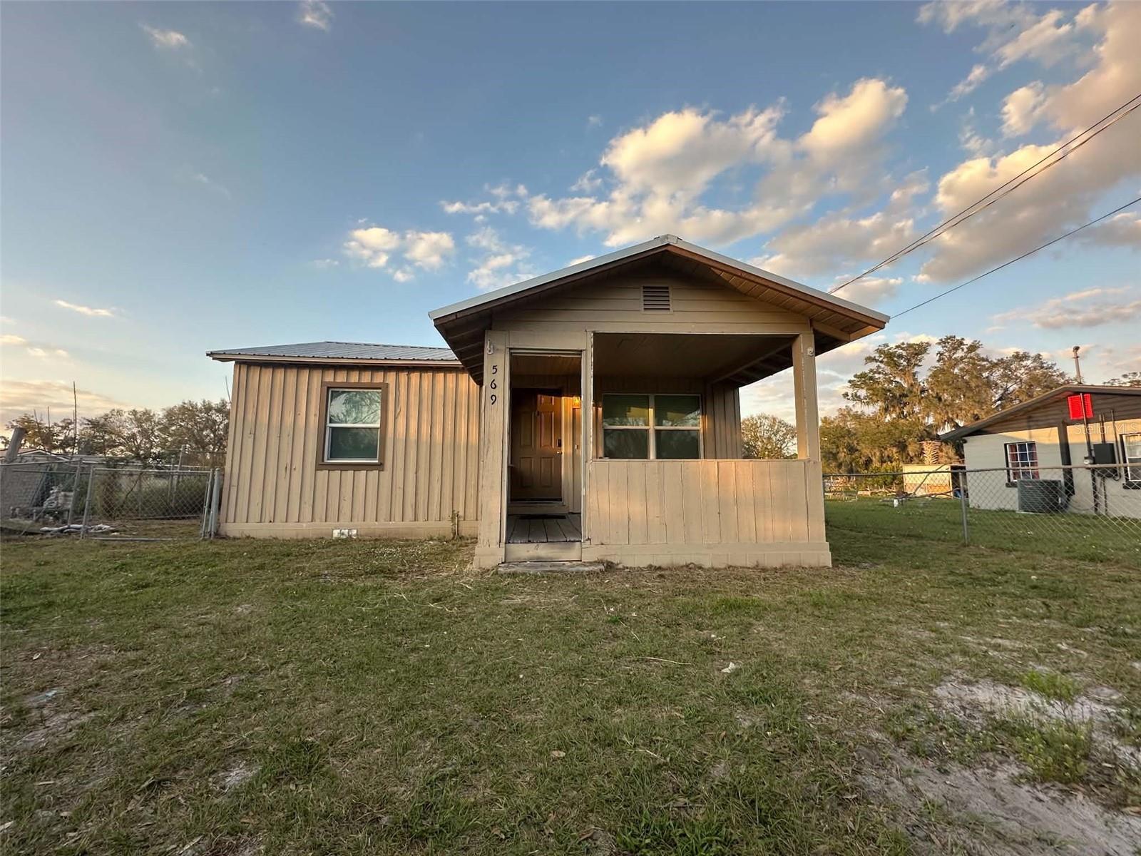 Photo of 569 W WOODARD STREET EAGLE LAKE FL 33839