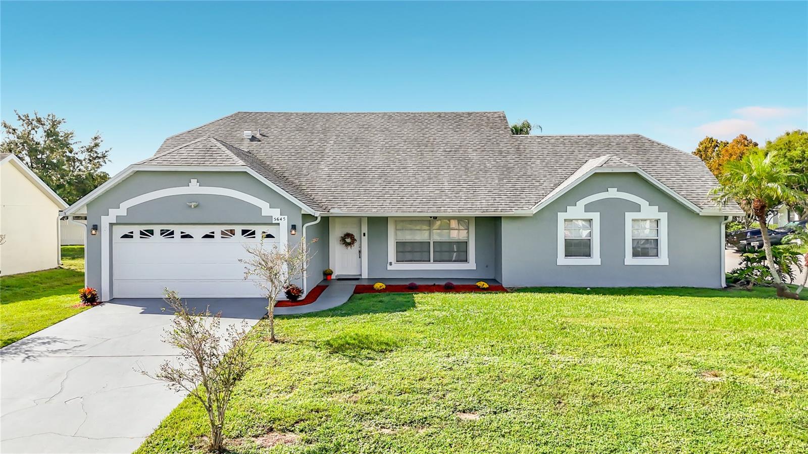 Photo of 5645 LOMA VISTA COURT DAVENPORT FL 33896