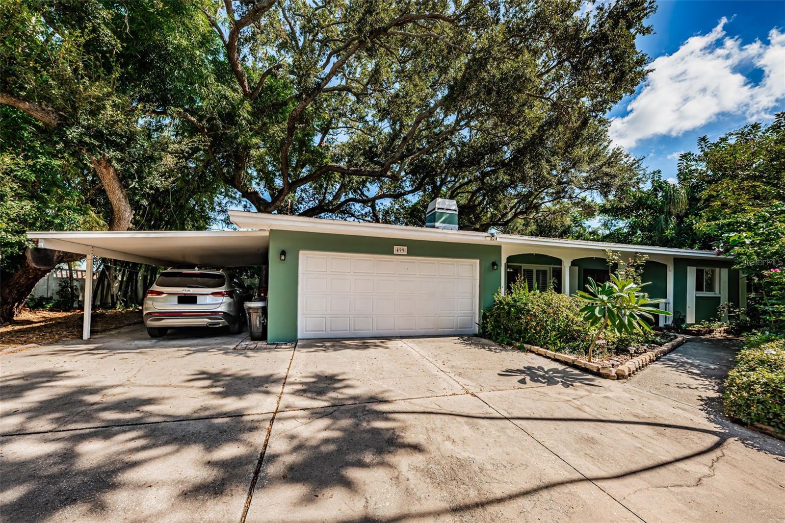 Photo of 499 JEWEL COURT BELLEAIR BLUFFS FL 33770