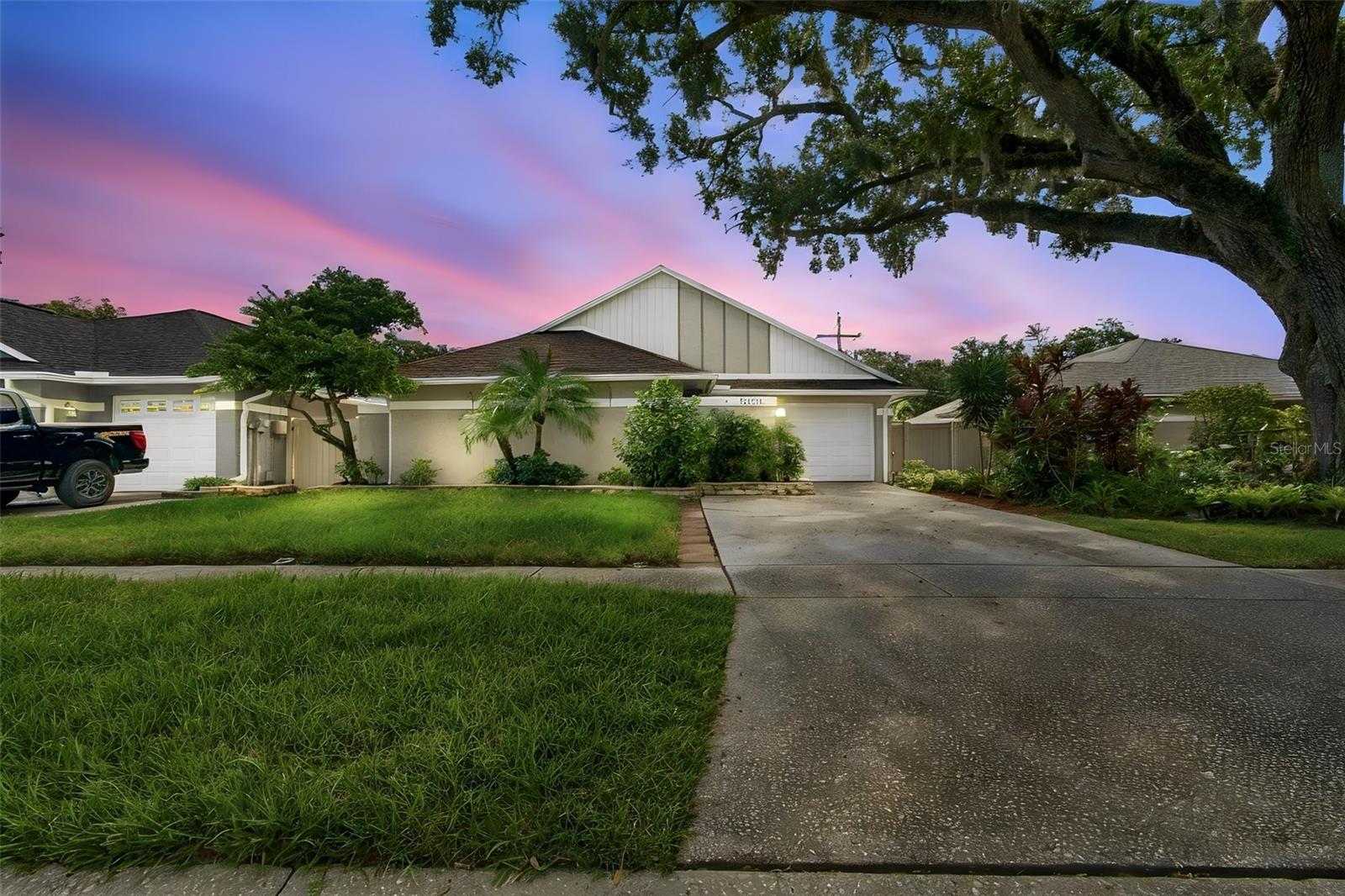 Photo of 11905 HICKORYNUT DRIVE TAMPA FL 33625