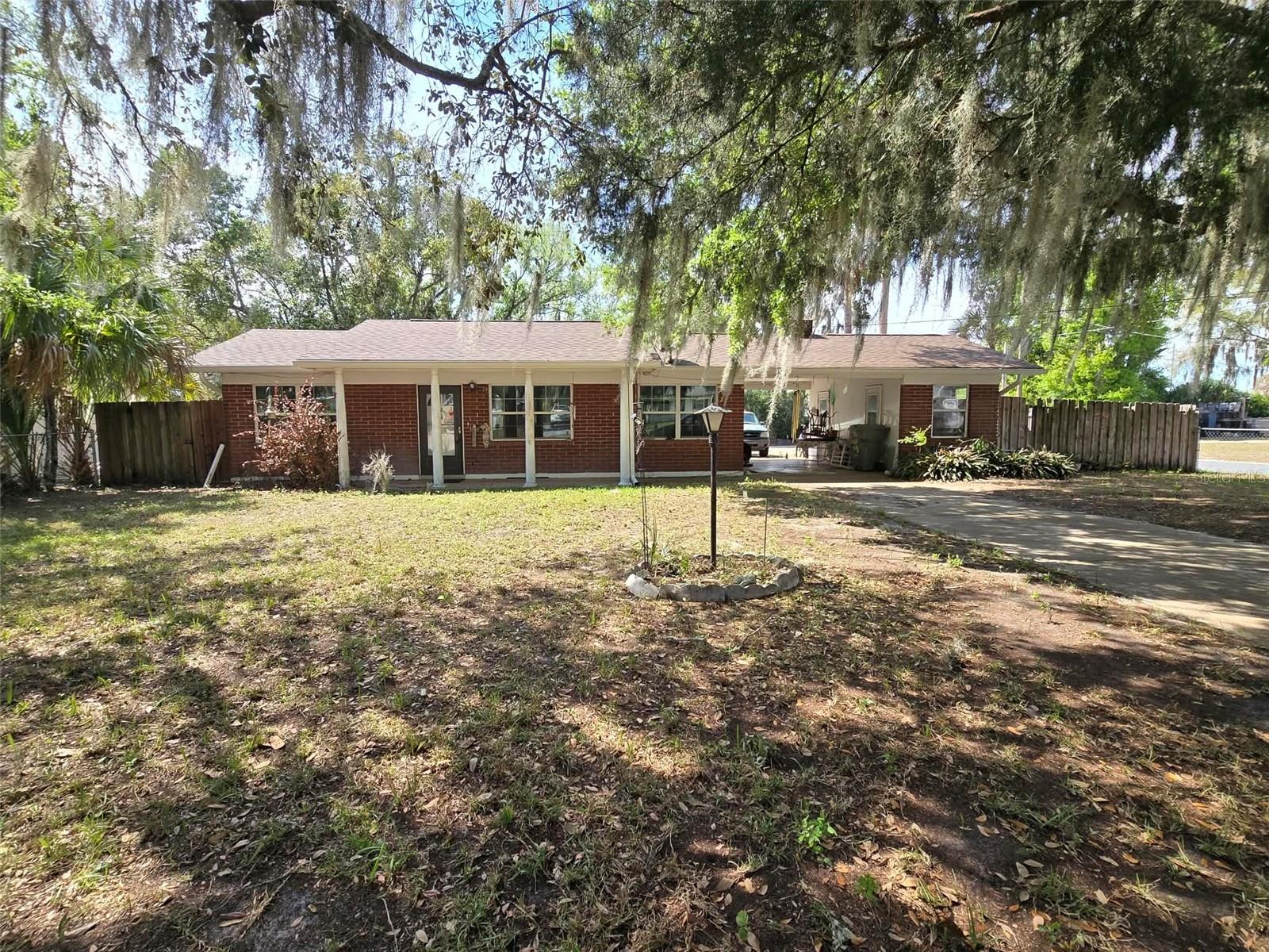 Photo of 1601 N NORMANDY WAY LEESBURG FL 34748