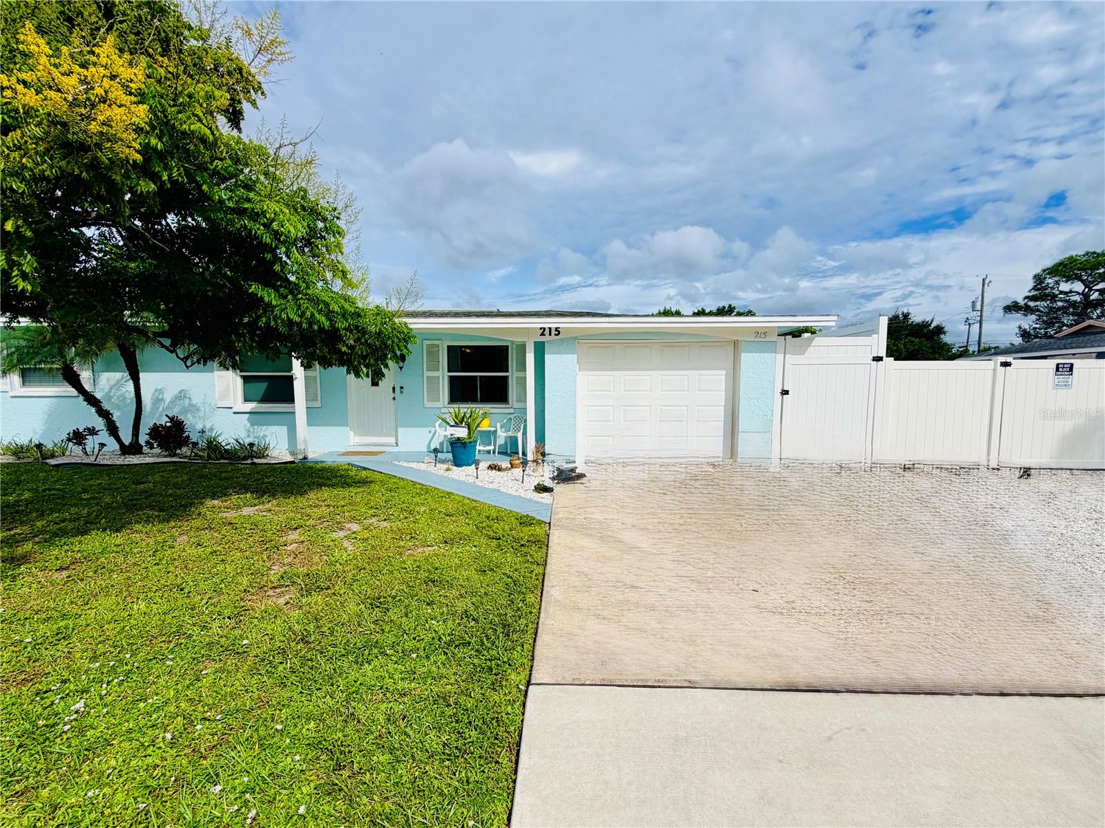 Photo of 215 60TH STREET BRADENTON FL 34209