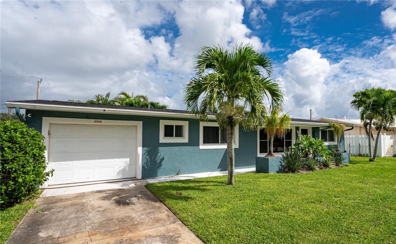 Photo of 1228 YACHT CLUB BOULEVARD INDIAN HARBOUR BEACH FL 32937