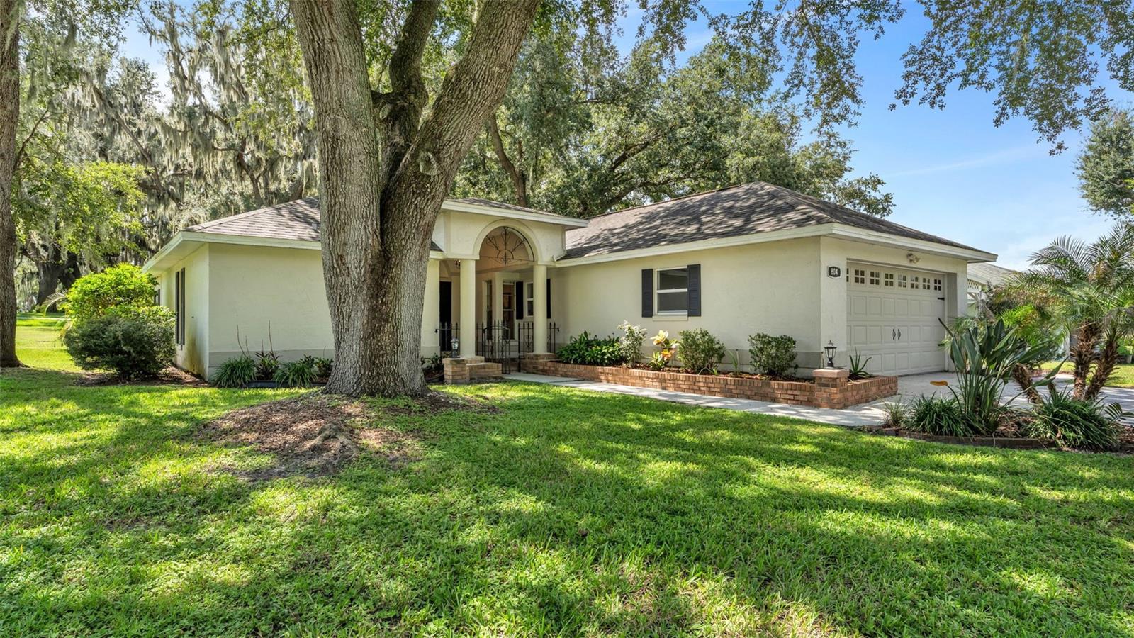 Photo of 804 NESTLEWOOD COURT LAKELAND FL 33813
