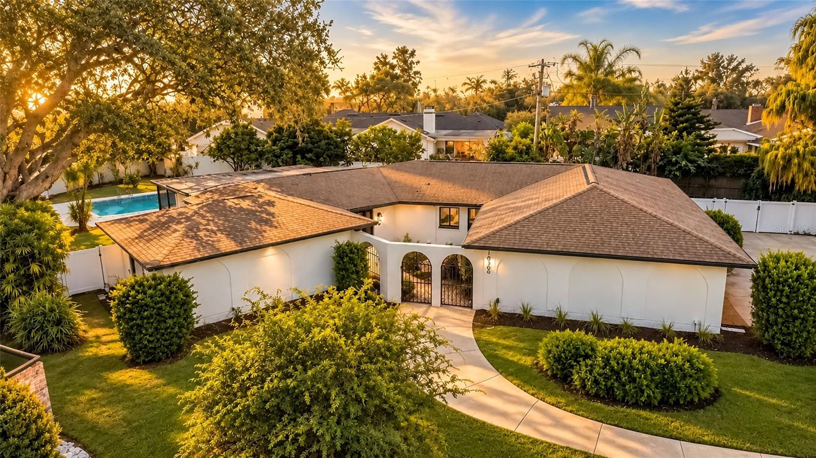 Photo of 10309 RECLINATA LANE TAMPA FL 33618