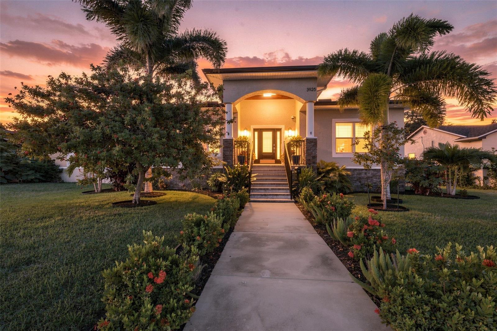Photo of 3925 1ST STREET ST PETERSBURG FL 33703