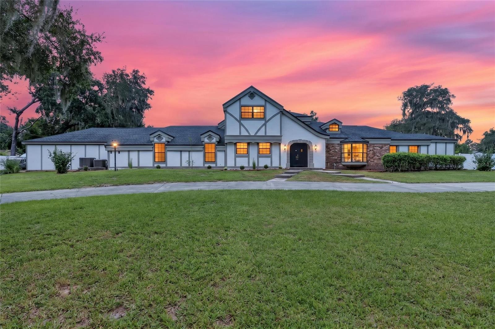 Photo of 12603 LAKE HILLS DRIVE RIVERVIEW FL 33569
