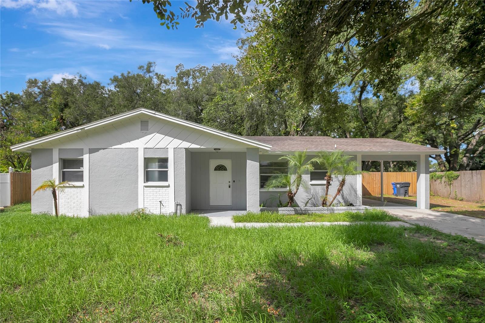 Photo of 1802 GREEN RIDGE ROAD TAMPA FL 33619